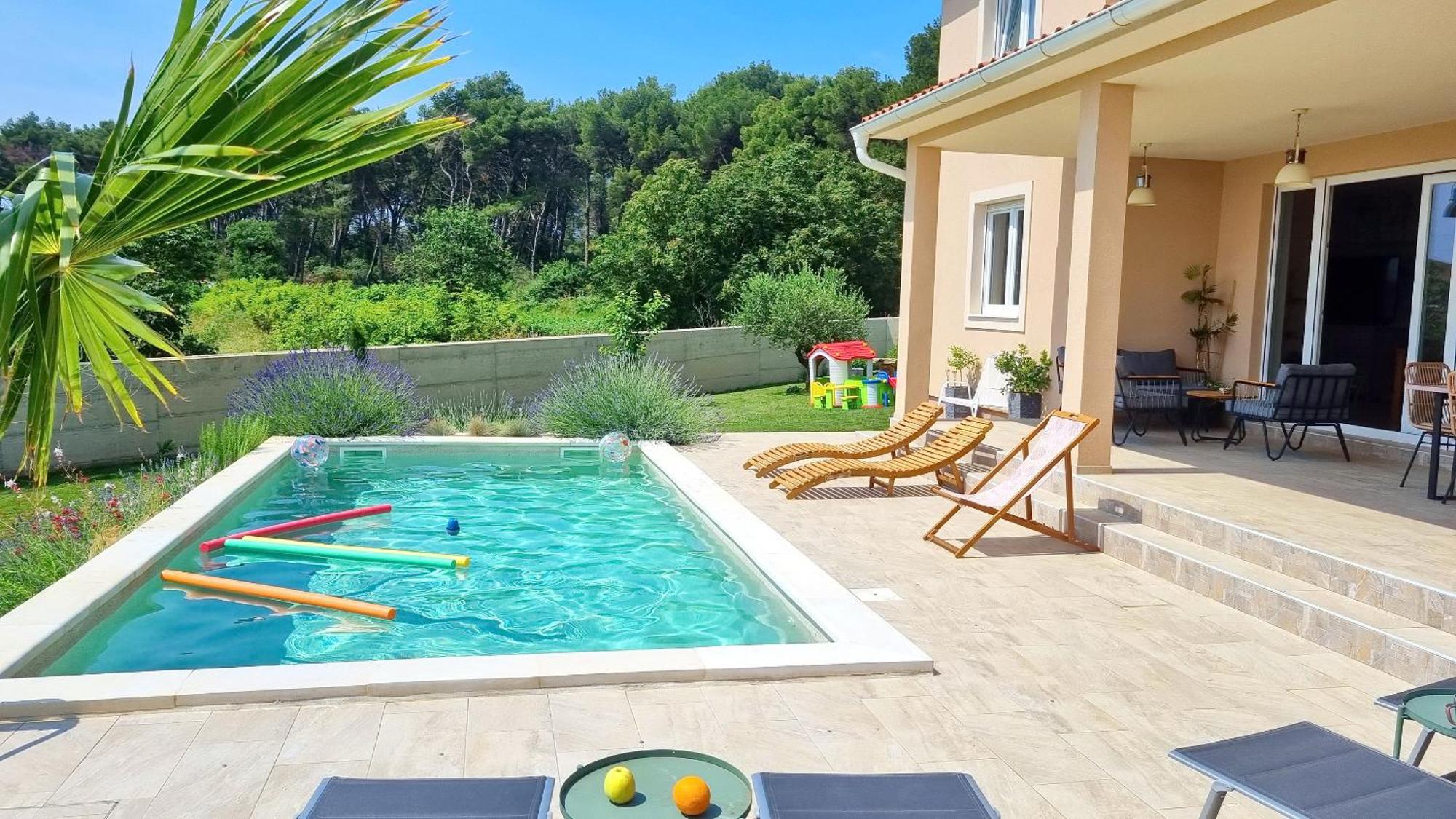 Villa Mira Pula Ngoại thất bức ảnh